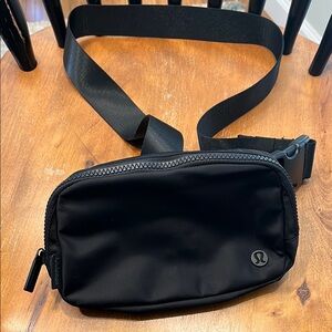 lululemon Belt Bag black very gently used